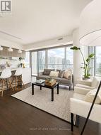 2004 - 5 SOUDAN AVENUE Toronto, ON M4S 0B1