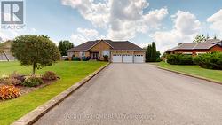35 GOLFVIEW BOULEVARD Bradford West Gwillimbury, ON L3Z 3Z1