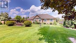 Very private landscaped yard - 