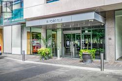 305 - 18 YORKVILLE AVENUE Toronto, ON M4W 3Y8