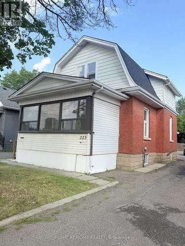 223 QUEEN STREET W  Brampton, ON L6Y 1M6