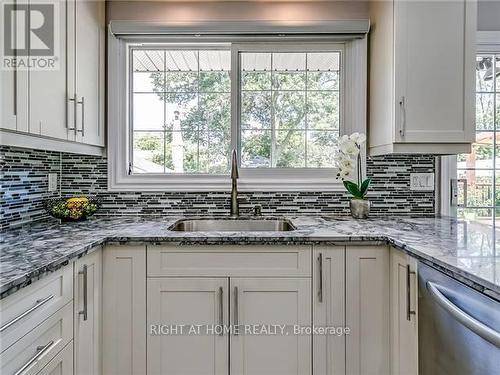 273 Kenwood Avenue, Burlington, ON - Indoor Photo Showing Kitchen With Upgraded Kitchen