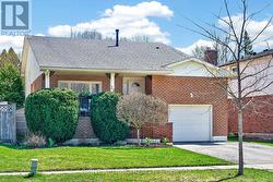 22 VANCE CRESCENT Hamilton, ON L8B 0B8