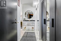 402 - 31 TIPPETT ROAD Toronto, ON M3H 0C8