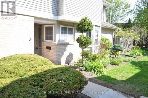 3 - 104 WOODLAWN ROAD E  Guelph, ON N1E 1B7