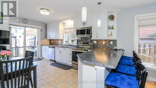 Stunning updated Kitchen - 36 Benjamin Lane, Barrie, ON - Indoor Photo Showing Other Room