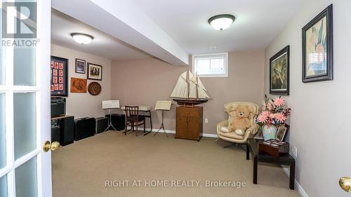 Huge lower level Bedroom - 36 Benjamin Lane, Barrie, ON - Indoor Photo Showing Other Room