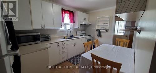 38 MADELAINE AVENUE , Toronto, Ontario M1L 2X7 4