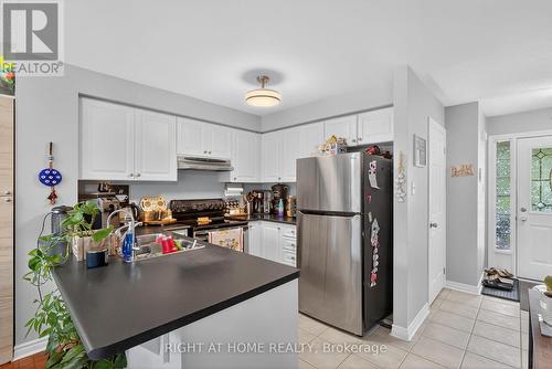 3 Player Drive, Barrie, ON - Indoor Photo Showing Kitchen