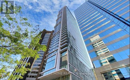 2309 - 426 UNIVERSITY AVENUE  Toronto, ON M5G 1S9