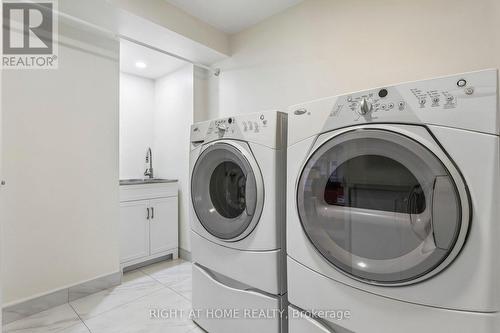 4263 Couples Crescent, Burlington, ON 