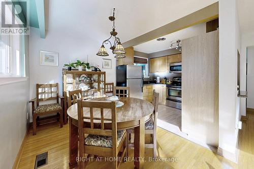 907 Fourth Street, Mississauga, ON - Indoor Photo Showing Dining Room