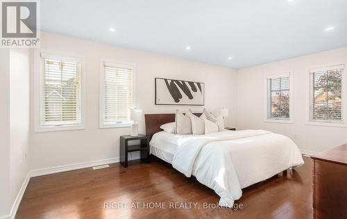 3081 Baron Drive, Mississauga, ON - Indoor Photo Showing Bedroom