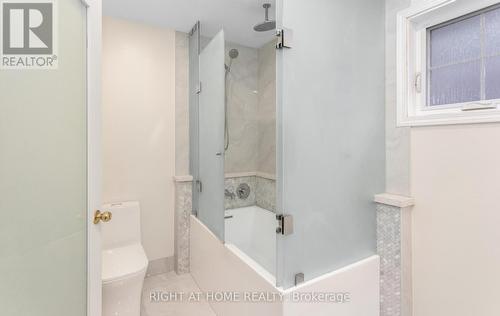 3081 Baron Drive, Mississauga, ON - Indoor Photo Showing Bathroom