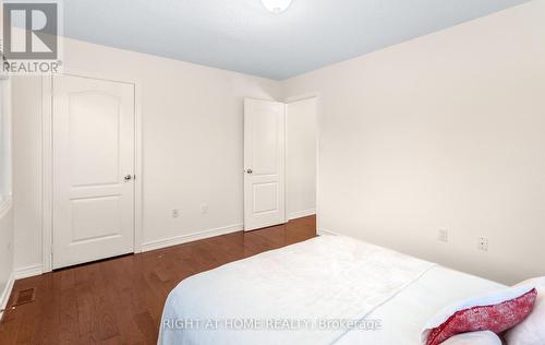 3081 Baron Drive, Mississauga, ON - Indoor Photo Showing Bedroom