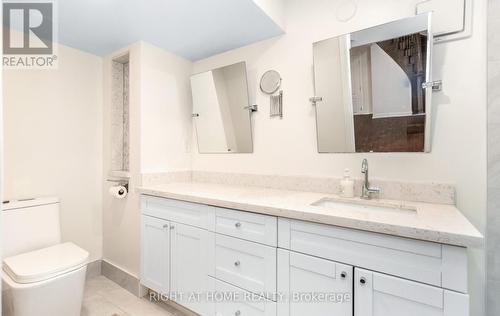 3081 Baron Drive, Mississauga, ON - Indoor Photo Showing Bathroom