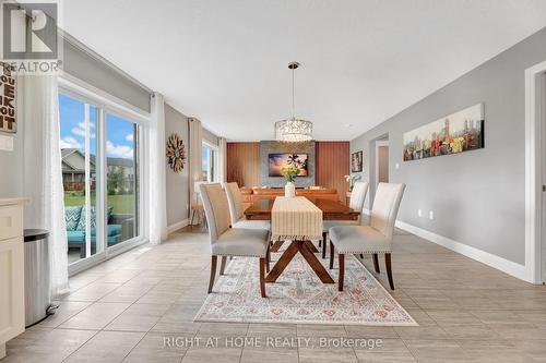 135 Stephenson Way, Minto, ON - Indoor Photo Showing Dining Room