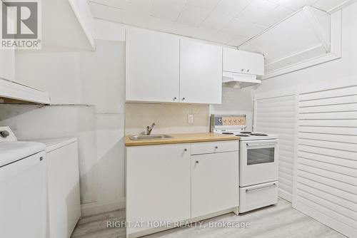 1147 Saturnia Crescent, Mississauga, ON - Indoor Photo Showing Laundry Room