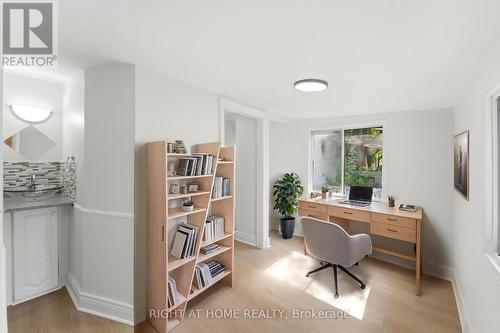522 Cannon Street E, Hamilton, ON - Indoor Photo Showing Office
