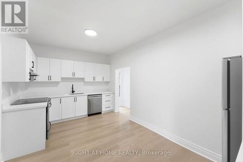 522 Cannon Street E, Hamilton, ON - Indoor Photo Showing Kitchen
