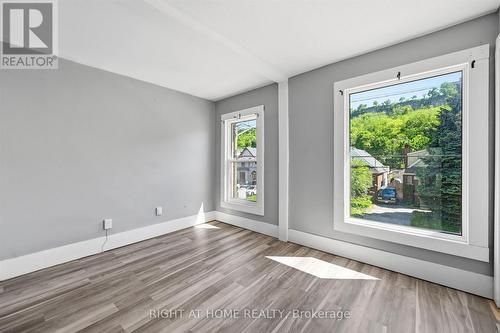 343 Cumberland Avenue, Hamilton, ON - Indoor Photo Showing Other Room