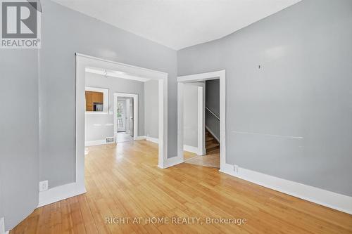 343 Cumberland Avenue, Hamilton, ON - Indoor Photo Showing Other Room