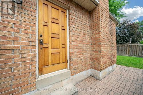 2573 Oshkin Court, Mississauga, ON - Outdoor With Exterior