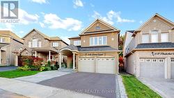 110 THATCHER CRESCENT East Gwillimbury, ON L9N 0B9