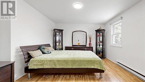 4 Harper Way, Markham, ON - Indoor Photo Showing Bedroom
