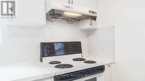 82 Tower Drive, Toronto, ON - Indoor Photo Showing Kitchen