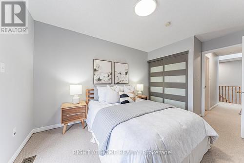 1133 Hickory Hollow Glen, Mississauga, ON - Indoor Photo Showing Bedroom