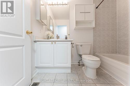 1133 Hickory Hollow Glen, Mississauga, ON - Indoor Photo Showing Bathroom