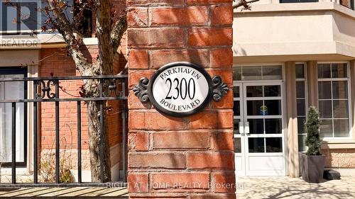 308 - 2300 PARKHAVEN BOULEVARD  Oakville, ON L6H 6V9