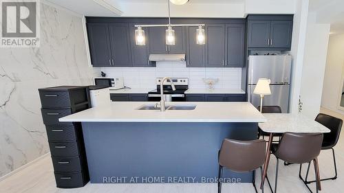 12 - 142 Foamflower Place, Waterloo, ON - Indoor Photo Showing Kitchen With Double Sink With Upgraded Kitchen