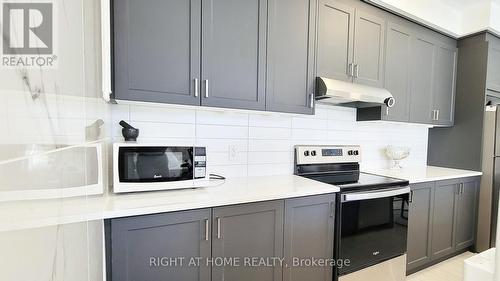 12 - 142 Foamflower Place, Waterloo, ON - Indoor Photo Showing Kitchen