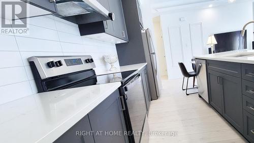 12 - 142 Foamflower Place, Waterloo, ON - Indoor Photo Showing Kitchen