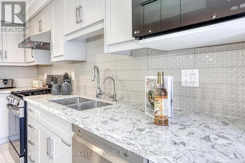 75 Carpendale Crescent, Ajax, ON - Indoor Photo Showing Kitchen With Double Sink With Upgraded Kitchen