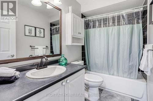 75 Carpendale Crescent, Ajax, ON - Indoor Photo Showing Bathroom