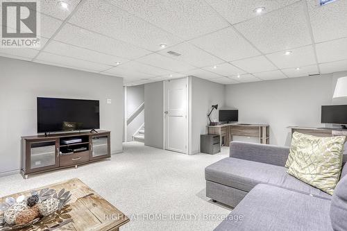 75 Carpendale Crescent, Ajax, ON - Indoor