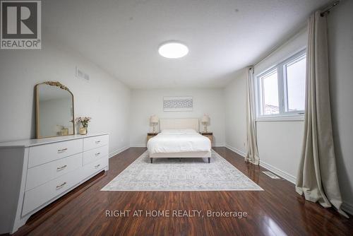 2088 Perran Drive, Mississauga, ON - Indoor Photo Showing Bedroom