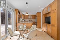 Breakfast Room / Dining - 