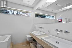 Second Floor Family 5 pc Bathroom - 