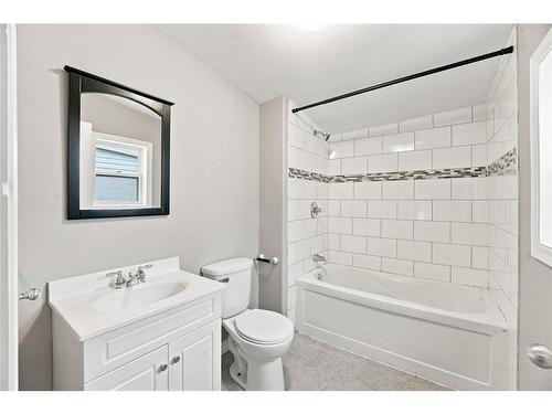 13 Mcfarlane Street, St. John'S, NL - Indoor Photo Showing Bathroom