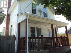 18 ALMOND STREET St. Catharines (Secord Woods), ON L2T 1E9