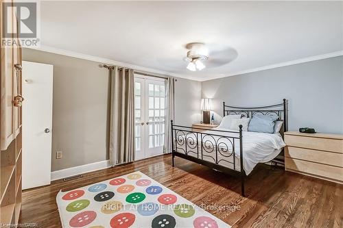 3021 Lakeshore Road, Burlington, ON - Indoor Photo Showing Bedroom