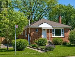 48 LONEY AVENUE Toronto, ON M3L 1E9