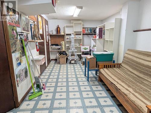 4278 Sawmill Valley Drive, Mississauga, ON - Indoor With Storage