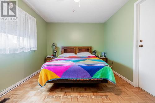 4278 Sawmill Valley Drive, Mississauga, ON - Indoor Photo Showing Bedroom
