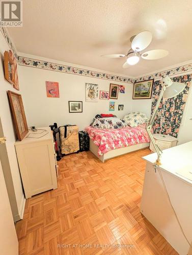 4278 Sawmill Valley Drive, Mississauga, ON - Indoor Photo Showing Bedroom