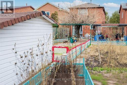 4278 Sawmill Valley Drive, Mississauga, ON - Outdoor